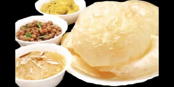 Halwa puri 2 pc